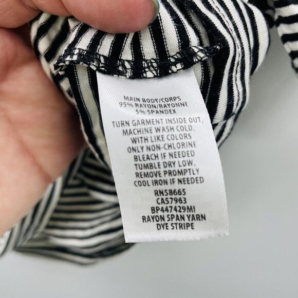 BP Womens Size Small Voted Striped Graphic Crop Top Short Sleeve Shirt Tee 234 - Picture 7 of 7